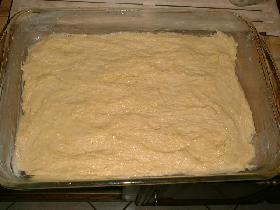 étaler la pâte sur une plaque rectangulaire <p>préchauffer le four à 200°C