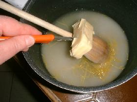 incorporer le beurre. préchauffer le four à 200°C