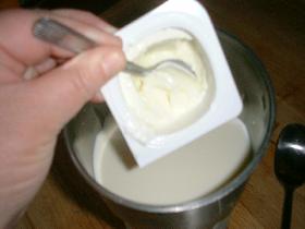 ajouter le yaourt nature